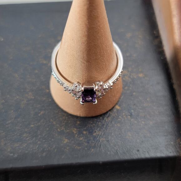 Rhodium Plated Simulated Emerald Ring - Elegant Open Design - Size 9 - Picture 12 of 12